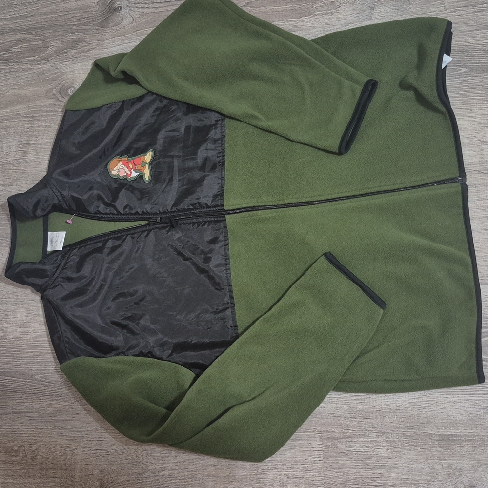 Disney Store Mens Size Large Fleece Jacket Green grumpy Dwarf Snow White